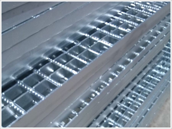 熱鍍鋅格柵板型號(hào)、泰江格柵板生產(chǎn)廠家、河北熱鍍鋅格柵板廠