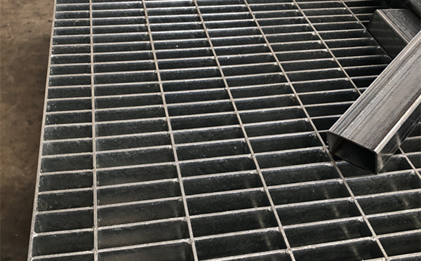 熱鍍鋅鋼格柵板生產廠家價格